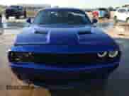 2022 Dodge Challenger SXT z VIN 2C3CDZAG8NH144145, wystawiony jako Copart lot #84024325 z przebiegiem 52 083 mil mil oraz Czysty tytuł • Clean title. Historia ofert i sprzedaży dostępna na DreamBid. Obrazek 13.