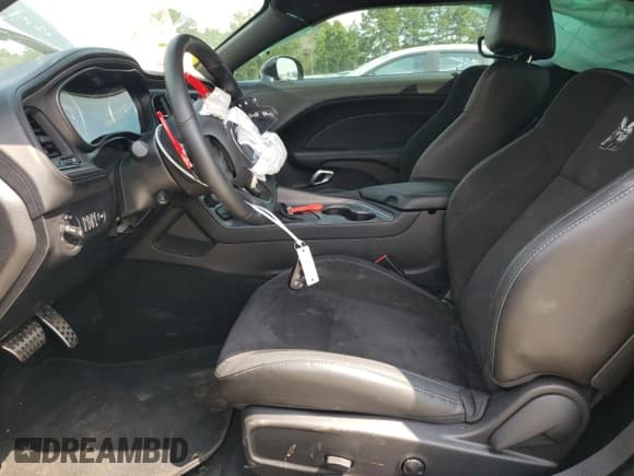 ✅ 2023 Dodge Challenger R/T Scat Pack • VIN: 2C3CDZFJ6PH629889 • Lot: 59115924. Wystawiony na Copart z przebiegiem 2 925 mil. Bezpłatny archiwum sprzedaży aukcyjnych z USA i szczegółowy raport historii pojazdu na DreamBid. Zdjęcie 7.