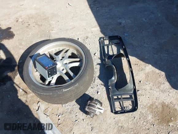 ✅ 2005 Chevrolet Silverado 1500 Work Truck • VIN: 2GCEC19T651322718 • Лот: 43584285. Опубликован ранее на IAAI с пробегом 272 650 миль. Бесплатный доступ к архиву аукционных продаж из США и подробный отчёт об истории автомобиля на DreamBid. Изображение 12.