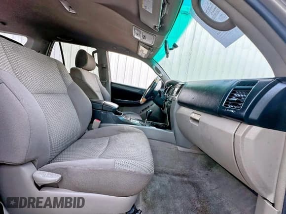 ✅ 2007 Toyota 4Runner SR5 • VIN: JTEZU14R470088678 • Lot: 86189415. Wystawiony na Copart z przebiegiem 301 789 mil. Bezpłatny archiwum sprzedaży aukcyjnych z USA i szczegółowy raport historii pojazdu na DreamBid. Zdjęcie 5.