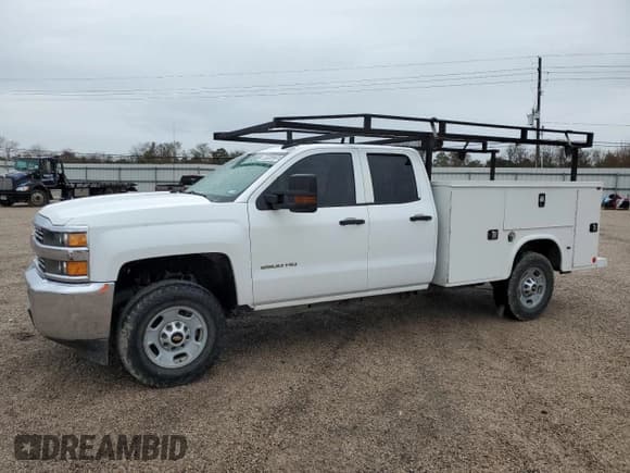 ✅ 2016 Chevrolet Silverado 2500HD Work Truck • VIN: 1GB2CUEG1GZ385706 • Lot: 88550335. Wystawiony na Copart z przebiegiem 126 538 mil. Bezpłatny archiwum sprzedaży aukcyjnych z USA i szczegółowy raport historii pojazdu na DreamBid. Zdjęcie 1.