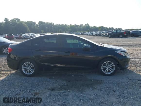 2019 Chevrolet Cruze LS с VIN 1G1BC5SM0K7152215, выставлен на аукционе IAAI как лот 42590862 с пробегом 150 357 миль миль и . История ставок и продаж доступна на DreamBid. Изображение 13.