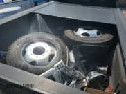 ✅ 2018 GMC Sierra 3500HD Denali • VIN: 1GT42YEY4JF171678 • Lot: 59472595. Wystawiony na Copart z przebiegiem 152 177 mil. Bezpłatny archiwum sprzedaży aukcyjnych z USA i szczegółowy raport historii pojazdu na DreamBid. Zdjęcie 12.