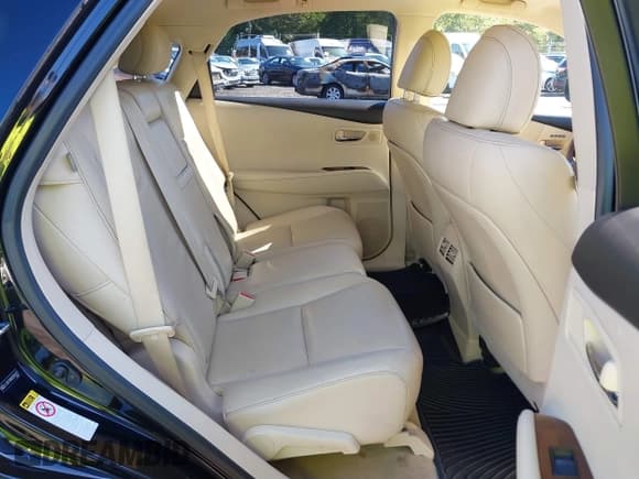 ✅ 2013 Lexus RX 450h • VIN: JTJBC1BA8D2055072 • Lot: 43172752. Listed on IAAI with 128,920 mi. Free auction sales archive from the USA and detailed vehicle history report at DreamBid. Image 8.