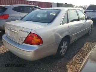 ✅ 2002 Toyota Avalon XL • VIN: 4T1BF28B92U265306 • Лот: 68676064. Опубликован ранее на Copart с пробегом 189 460 миль. Бесплатный доступ к архиву аукционных продаж из США и подробный отчёт об истории автомобиля на DreamBid. Изображение 3.