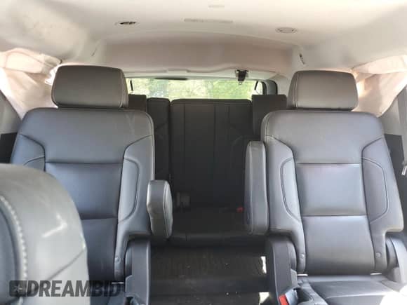 2020 Chevrolet Tahoe Premier z VIN 1GNSKCKJ4LR294570, wystawiony jako Copart lot #53362385 z przebiegiem 95 015 mil mil oraz Szkoda całkowita • Salvage title. Historia ofert i sprzedaży dostępna na DreamBid. Obrazek 10.