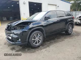 ✅ 2017 Toyota Highlander XLE • VIN: 5TDKZRFH0HS209702 • Lot: 80623875. Wystawiony na Copart z przebiegiem 86 075 mil. Bezpłatny archiwum sprzedaży aukcyjnych z USA i szczegółowy raport historii pojazdu na DreamBid. Zdjęcie 1.