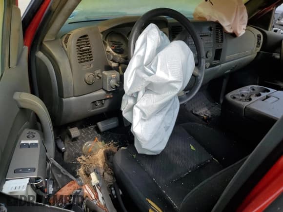 ✅ 2011 Chevrolet Silverado 1500 • VIN: 1GCNKSEA8BZ377932 • Лот: 67539995. Опубликован ранее на Copart с пробегом Не указан. Бесплатный доступ к архиву аукционных продаж из США и подробный отчёт об истории автомобиля на DreamBid. Изображение 8.