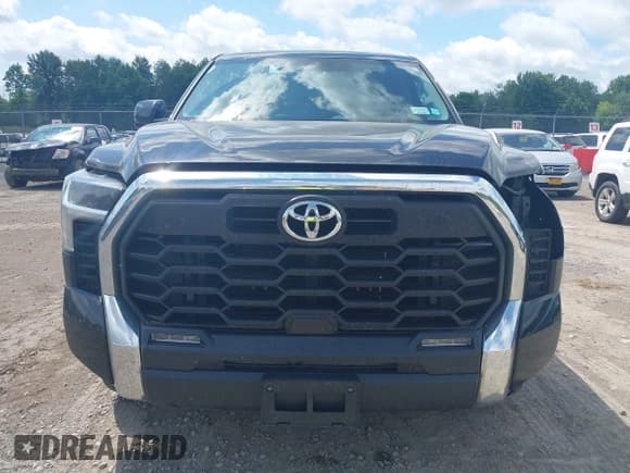 ✅ 2022 Toyota Tundra SR5 • VIN: 5TFLA5ABXNX012243 • Lot: 42544470. Wystawiony na IAAI z przebiegiem 43 629 mil. Bezpłatny archiwum sprzedaży aukcyjnych z USA i szczegółowy raport historii pojazdu na DreamBid. Zdjęcie 13.