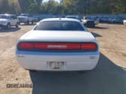 ✅ 2011 Dodge Challenger • VIN: 2B3CJ4DG6BH581755 • Lot: 43572705. Wystawiony na IAAI z przebiegiem Nie podano. Bezpłatny archiwum sprzedaży aukcyjnych z USA i szczegółowy raport historii pojazdu na DreamBid. Zdjęcie 15.