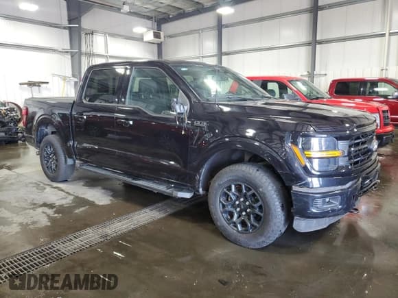 ✅ 2025 Ford F-150 XLT • VIN: 1FTEW3LPXSKD67171 • Lot: 80379255. Wystawiony na Copart z przebiegiem 17 048 mil. Bezpłatny archiwum sprzedaży aukcyjnych z USA i szczegółowy raport historii pojazdu na DreamBid. Zdjęcie 4.