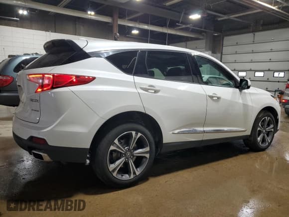 ✅ 2022 Acura RDX Advance • VIN: 5J8TC2H79NL007022 • Lot: 47365055. Wystawiony na Copart z przebiegiem 28 921 mil. Bezpłatny archiwum sprzedaży aukcyjnych z USA i szczegółowy raport historii pojazdu na DreamBid. Zdjęcie 3.