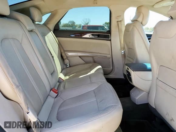 ✅ 2016 Lincoln MKZ • VIN: 3LN6L2GK8GR611937 • Lot: 91120385. Wystawiony na Copart z przebiegiem 141 744 mil. Bezpłatny archiwum sprzedaży aukcyjnych z USA i szczegółowy raport historii pojazdu na DreamBid. Zdjęcie 10.