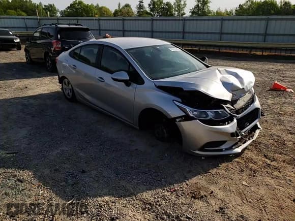 ✅ 2017 Chevrolet Cruze LS • VIN: 1G1BC5SM0H7187829 • Lot: 49015183. Listed on Copart with 51,109 mi. Free auction sales archive from the USA and detailed vehicle history report at DreamBid. Image 11.