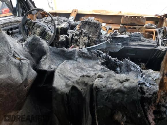 2023 Ram 1500 SLT z VIN 1C6RR7TT5PS565247, wystawiony jako Copart lot #60296725 z przebiegiem Nie podano mil oraz Nie do naprawy • Non repairable. Historia ofert i sprzedaży dostępna na DreamBid. Obrazek 8.