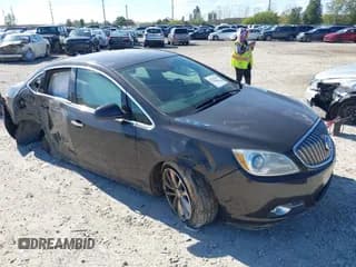 ✅ 2013 Buick Verano Group • VIN: 1G4PS5SK2D4200733 • Lot: 43505259. Wystawiony na IAAI z przebiegiem 123 991 mil. Bezpłatny archiwum sprzedaży aukcyjnych z USA i szczegółowy raport historii pojazdu na DreamBid. Zdjęcie 1.