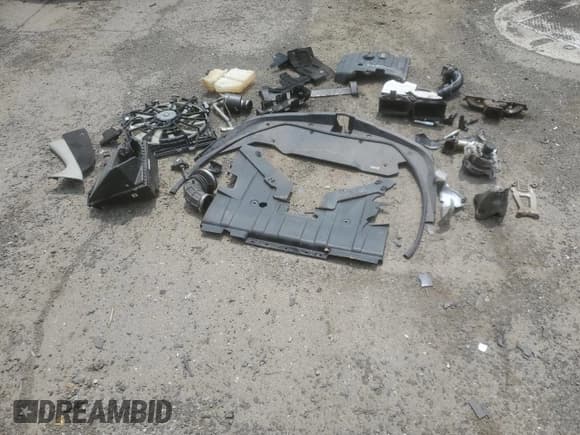 ✅ 2017 Cadillac CTS AWD • VIN: 1G6AW5SX9H0114488 • Лот: 59089135. Опубликован ранее на Copart с пробегом 102 469 миль. Бесплатный доступ к архиву аукционных продаж из США и подробный отчёт об истории автомобиля на DreamBid. Изображение 12.