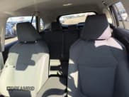 ✅ 2022 Toyota RAV4 Hybrid LE • VIN: JTMMWRFV4ND142875 • Lot: 90870875. Wystawiony na Copart z przebiegiem 31 567 mil. Bezpłatny archiwum sprzedaży aukcyjnych z USA i szczegółowy raport historii pojazdu na DreamBid. Zdjęcie 10.