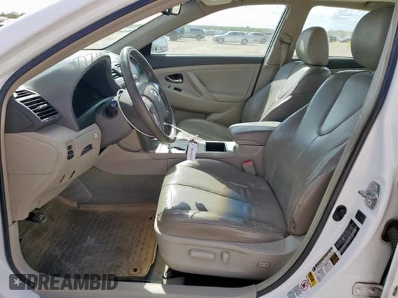 ✅ 2008 Toyota Camry • VIN: 4T1BB46K68U043485 • Lot: 93043305. Wystawiony na Copart z przebiegiem 199 821 mil. Bezpłatny archiwum sprzedaży aukcyjnych z USA i szczegółowy raport historii pojazdu na DreamBid. Zdjęcie 7.