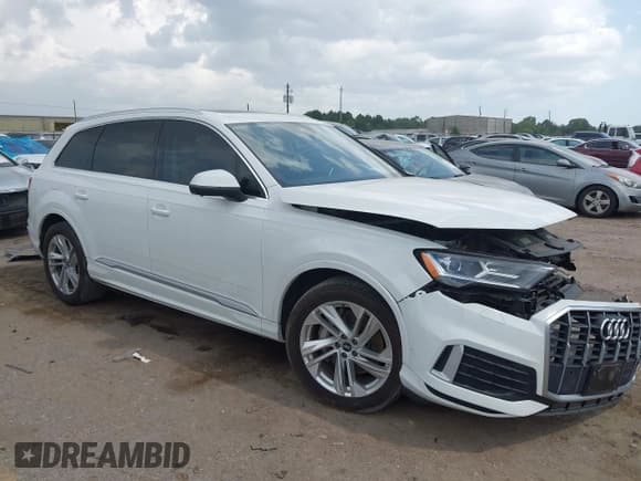 ✅ 2021 Audi Q7 Premium Plus • VIN: WA1LJAF7XMD025601 • Лот: 42982430. Опубликован ранее на IAAI с пробегом 69 875 миль. Бесплатный доступ к архиву аукционных продаж из США и подробный отчёт об истории автомобиля на DreamBid. Изображение 1.