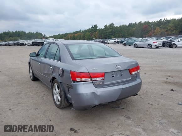 2006 Hyundai Sonata GLS with VIN 5NPEU46F96H003634, listed as a IAAI auction lot 43297331 with 152,773 mi miles and . Bid and sale history available at DreamBid. Image 3.
