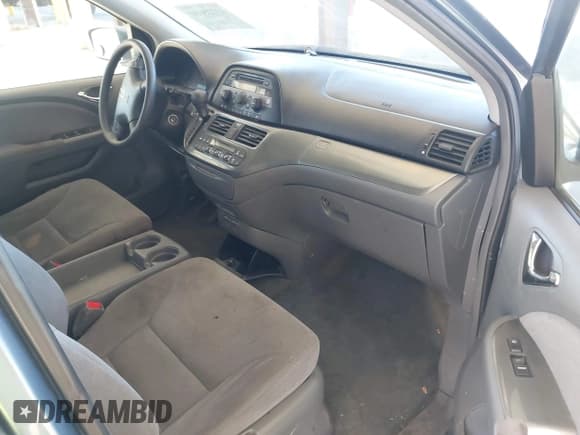 ✅ 2006 Honda Odyssey EX • VIN: 5FNRL38446B060235 • Lot: 43225680. Listed on IAAI with 189,516 mi. Free auction sales archive from the USA and detailed vehicle history report at DreamBid. Image 5.