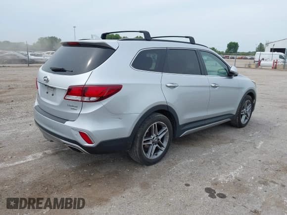 ✅ 2017 Hyundai Santa Fe Limited Ultimate • VIN: KM8SR4HF1HU214056 • Лот: 42915264. Опубликован ранее на IAAI с пробегом 128 407 миль. Бесплатный доступ к архиву аукционных продаж из США и подробный отчёт об истории автомобиля на DreamBid. Изображение 4.