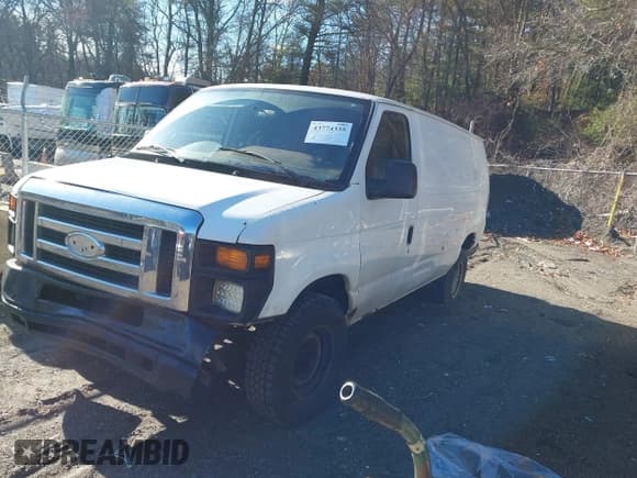 ✅ 2014 Ford Econoline Cargo Commercial • VIN: 1FTNE2EWXEDA15637 • Lot: 43774335. Wystawiony na IAAI z przebiegiem 216 069 mil. Bezpłatny archiwum sprzedaży aukcyjnych z USA i szczegółowy raport historii pojazdu na DreamBid. Zdjęcie 18.