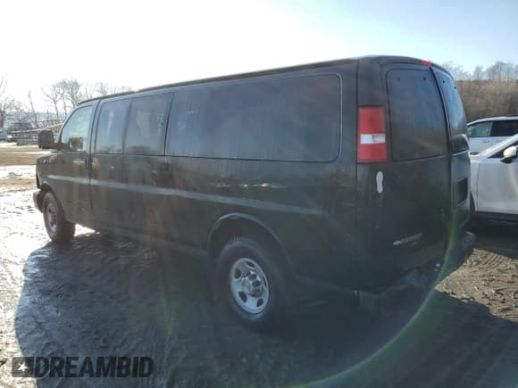 ✅ 2012 Chevrolet Express Passenger 1LS • VIN: 1GAZGZFA8C1191908 • Lot: 46998515. Listed on Copart with 220,513 mi. Free auction sales archive from the USA and detailed vehicle history report at DreamBid. Image 2.
