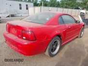 ✅ 2003 Ford Mustang Standard • VIN: 1FAFP40403F411552 • Lot: 42829909. Wystawiony na IAAI z przebiegiem 217 558 mil. Bezpłatny archiwum sprzedaży aukcyjnych z USA i szczegółowy raport historii pojazdu na DreamBid. Zdjęcie 4.