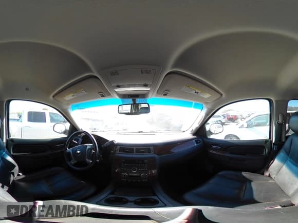 ✅ 2012 Chevrolet Suburban LT • VIN: 1GNSKJE77CR302438 • Lot: 43601904. Listed on IAAI with 162,986 mi. Free auction sales archive from the USA and detailed vehicle history report at DreamBid. Image 19.