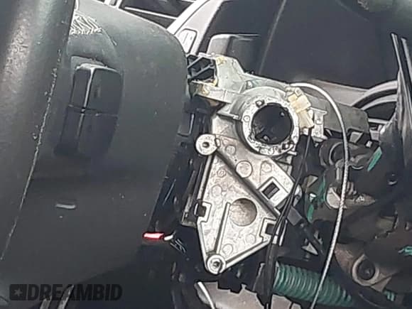 ✅ 2015 Chevrolet Tahoe LT • VIN: 1GNSKBKC8FR238664 • Lot: 43752439. Listed on IAAI with Not provided. Free auction sales archive from the USA and detailed vehicle history report at DreamBid. Image 19.