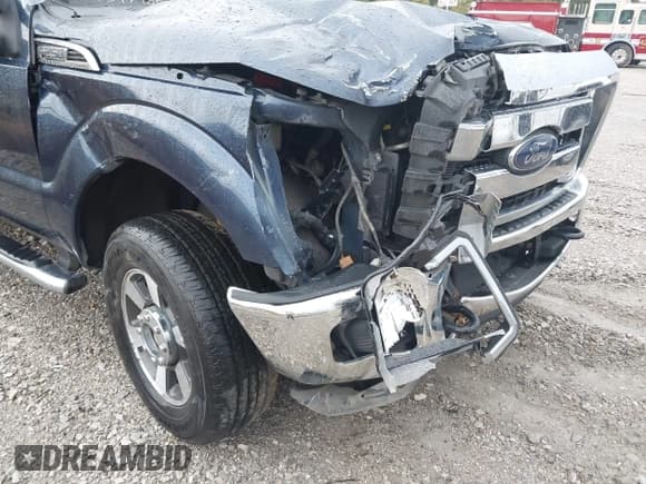 ✅ 2015 Ford F-250 XL • VIN: 1FT7W2B61FED27822 • Lot: 43479858. Listed on IAAI with 265,882 mi. Free auction sales archive from the USA and detailed vehicle history report at DreamBid. Image 6.