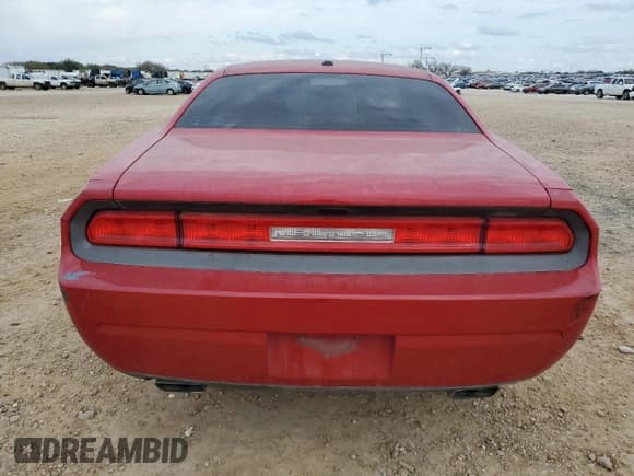 ✅ 2013 Dodge Challenger SXT • VIN: 2C3CDYAG4DH530697 • Lot: 86433284. Wystawiony na Copart z przebiegiem 97 717 mil. Bezpłatny archiwum sprzedaży aukcyjnych z USA i szczegółowy raport historii pojazdu na DreamBid. Zdjęcie 6.