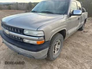 2001 Chevrolet Silverado 1500 LS с VIN 2GCEK19T011242862, выставлен на аукционе Copart как лот 80803315 с пробегом 411 575 миль миль и Списание • Salvage title. История ставок и продаж доступна на DreamBid. Изображение 1.