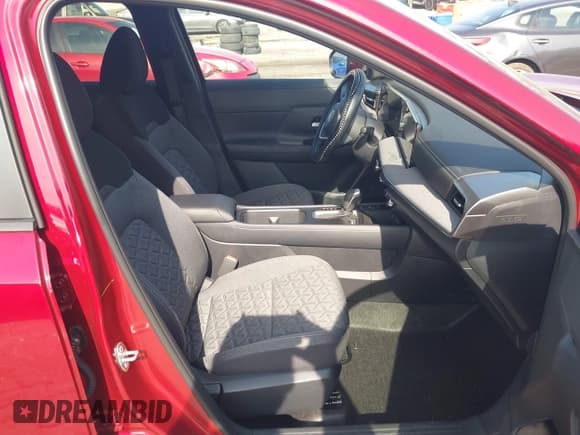 ✅ 2025 Nissan Kicks SV • VIN: 3N8AP6CA2SL391301 • Lot: 42694475. Listed on IAAI with 362 mi. Free auction sales archive from the USA and detailed vehicle history report at DreamBid. Image 5.