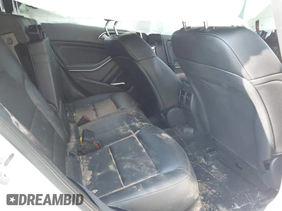 ✅ 2019 Mercedes-Benz GLA 250 • VIN: WDCTG4EB2KU001666 • Lot: 43202639. Wystawiony na IAAI z przebiegiem 59 072 mil. Bezpłatny archiwum sprzedaży aukcyjnych z USA i szczegółowy raport historii pojazdu na DreamBid. Zdjęcie 8.