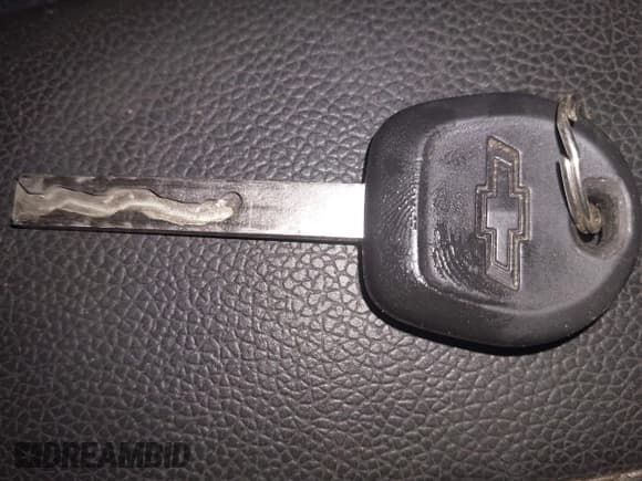 ✅ 2019 Chevrolet Silverado 1500 LT • VIN: 2GCVKPEC0K1114048 • Lot: 43668162. Wystawiony na IAAI z przebiegiem 106 363 mil. Bezpłatny archiwum sprzedaży aukcyjnych z USA i szczegółowy raport historii pojazdu na DreamBid. Zdjęcie 11.