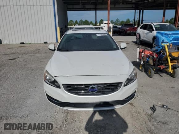 ✅ 2015 Volvo V60 T5 Drive-E Platinum • VIN: YV140MED3F1186134 • Лот: 71446395. Опубликован ранее на Copart с пробегом 102 981 миль. Бесплатный доступ к архиву аукционных продаж из США и подробный отчёт об истории автомобиля на DreamBid. Изображение 5.