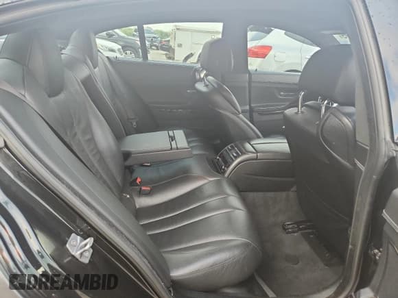 ✅ 2016 BMW 6 Series 640i • VIN: WBA6D0C51GD927580 • Lot: 63126795. Listed on Copart with 92,884 mi. Free auction sales archive from the USA and detailed vehicle history report at DreamBid. Image 10.