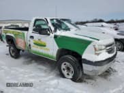 ✅ 2005 Chevrolet Silverado 2500HD Work Truck • VIN: 1GCHC24U35E280090 • Лот: 44926445. Опубликован ранее на Copart с пробегом 209 641 миль. Бесплатный доступ к архиву аукционных продаж из США и подробный отчёт об истории автомобиля на DreamBid. Изображение 4.