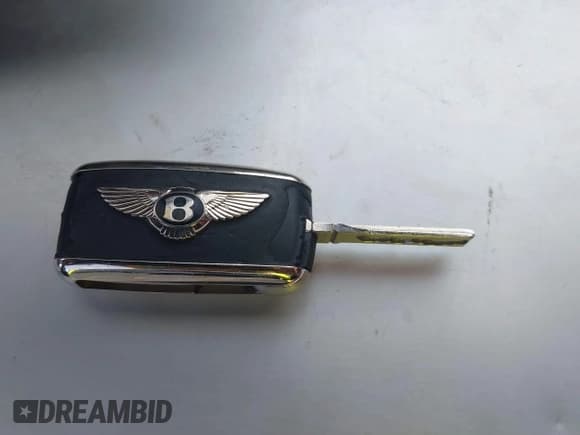 ✅ 2017 Bentley Flying Spur • VIN: SCBEH9ZA9HC065831 • Lot: 41410269. Listed on IAAI with 13,351 mi. Free auction sales archive from the USA and detailed vehicle history report at DreamBid. Image 11.