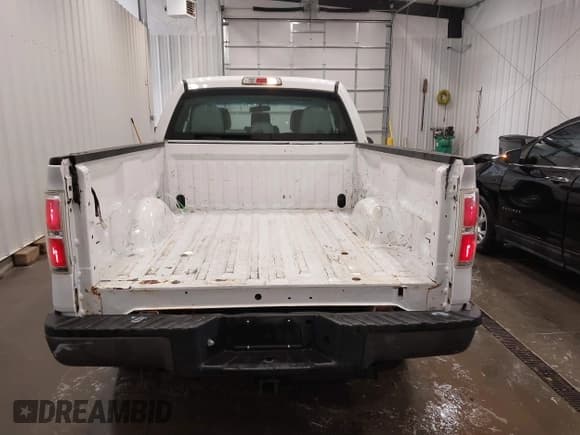 ✅ 2014 Ford F-150 XL • VIN: 1FTEX1EM9EKG35815 • Lot: 42193682. Wystawiony na IAAI z przebiegiem 267 087 mil. Bezpłatny archiwum sprzedaży aukcyjnych z USA i szczegółowy raport historii pojazdu na DreamBid. Zdjęcie 16.