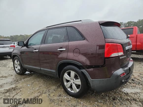 ✅ 2013 Kia Sorento EX • VIN: 5XYKU4A60DG313296 • Lot: 84864035. Listed on Copart with 243,686 mi. Free auction sales archive from the USA and detailed vehicle history report at DreamBid. Image 2.