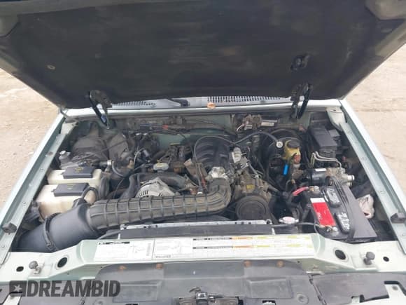 ✅ 1995 Ford Explorer Eddie Bauer • VIN: 1FMDU34X0SZB58637 • Lot: 43916436. Listed on IAAI with 193,286 mi. Free auction sales archive from the USA and detailed vehicle history report at DreamBid. Image 10.