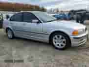 1999 BMW 3 Series 323i с VIN WBAAM3339XCD56665, выставлен на аукционе Copart как лот 82590554 с пробегом Не указан миль и Чистый • Clean title. История ставок и продаж доступна на DreamBid. Изображение 4.