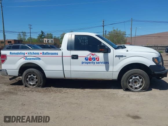 ✅ 2013 Ford F-150 XL • VIN: 1FTMF1CF7DFB08267 • Лот: 42229975. Опубликован ранее на IAAI с пробегом 111 300 миль. Бесплатный доступ к архиву аукционных продаж из США и подробный отчёт об истории автомобиля на DreamBid. Изображение 13.