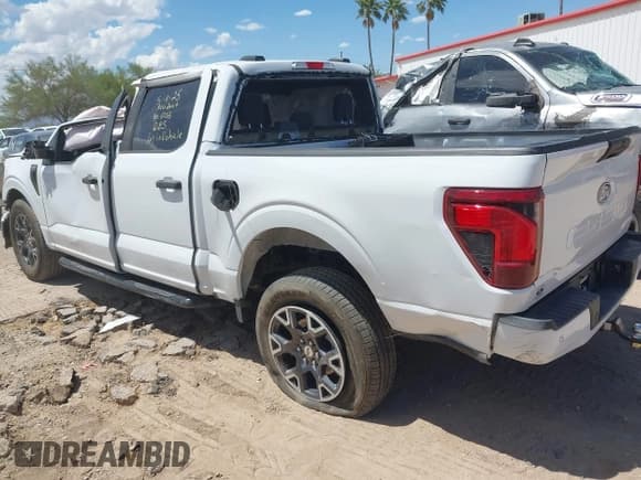 ✅ 2024 Ford F-150 STX • VIN: 1FTEW2K51RKD36055 • Лот: 42200008. Опубликован ранее на IAAI с пробегом Не указан. Бесплатный доступ к архиву аукционных продаж из США и подробный отчёт об истории автомобиля на DreamBid. Изображение 3.