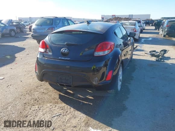 ✅ 2012 Hyundai Veloster w/Gray Int • VIN: KMHTC6AD6CU046899 • Lot: 41804550. Wystawiony na IAAI z przebiegiem 105 686 mil. Bezpłatny archiwum sprzedaży aukcyjnych z USA i szczegółowy raport historii pojazdu na DreamBid. Zdjęcie 4.