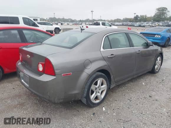 2010 Chevrolet Malibu 1LS с VIN 1G1ZB5EB6A4138069, выставлен на аукционе IAAI как лот 43388700 с пробегом 183 303 миль миль и . История ставок и продаж доступна на DreamBid. Изображение 4.